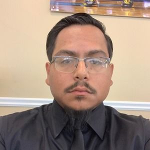 Meet your Posher, Guillermo a.